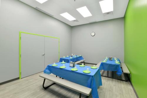 Air-Riderz-Aurora-Interiors-43