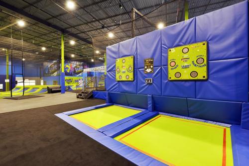 Cardio Wall (3) small